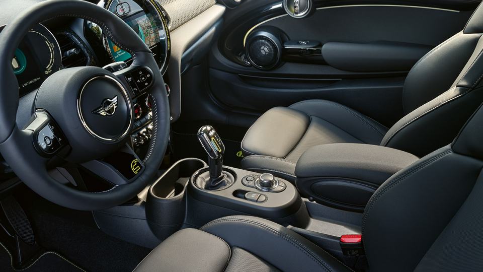 tampilan dalam mobil mini electric