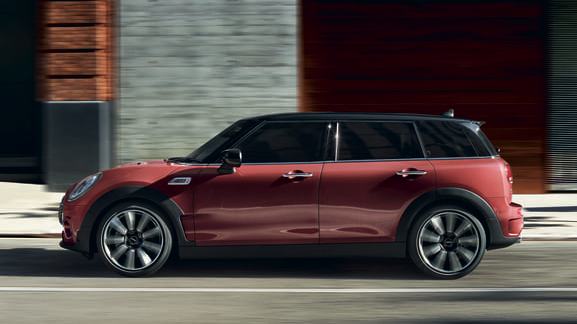 Mini cooper clubman tampak samping