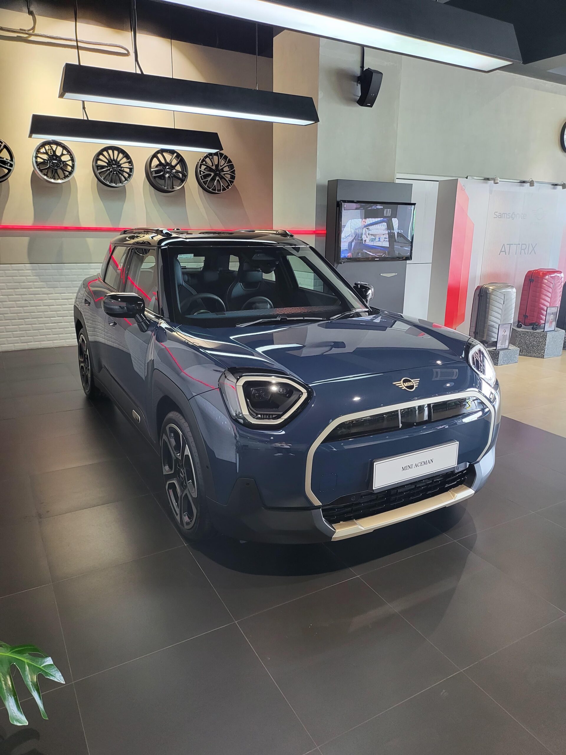 MINI Aceman